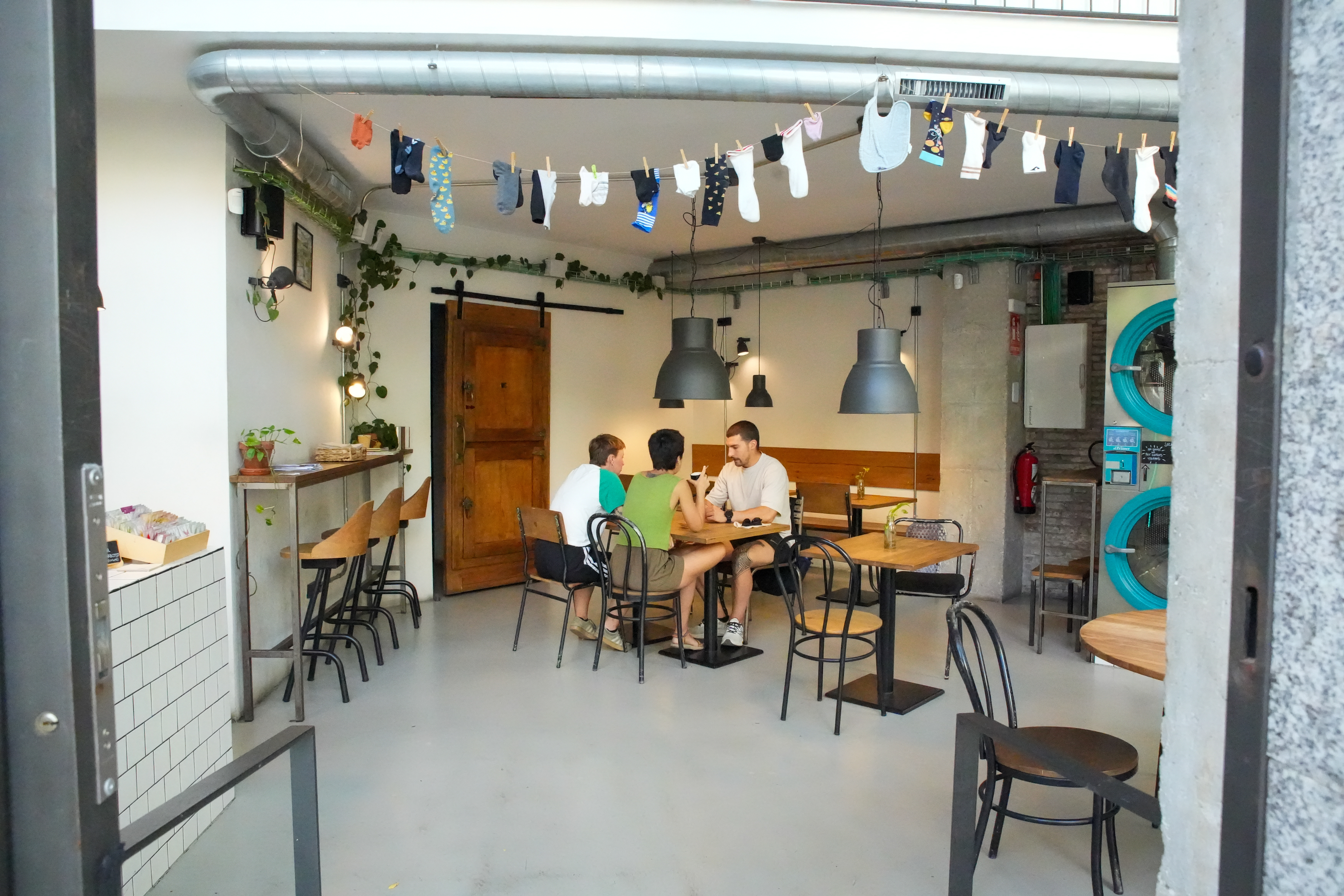 La Bar Laundry Bar
